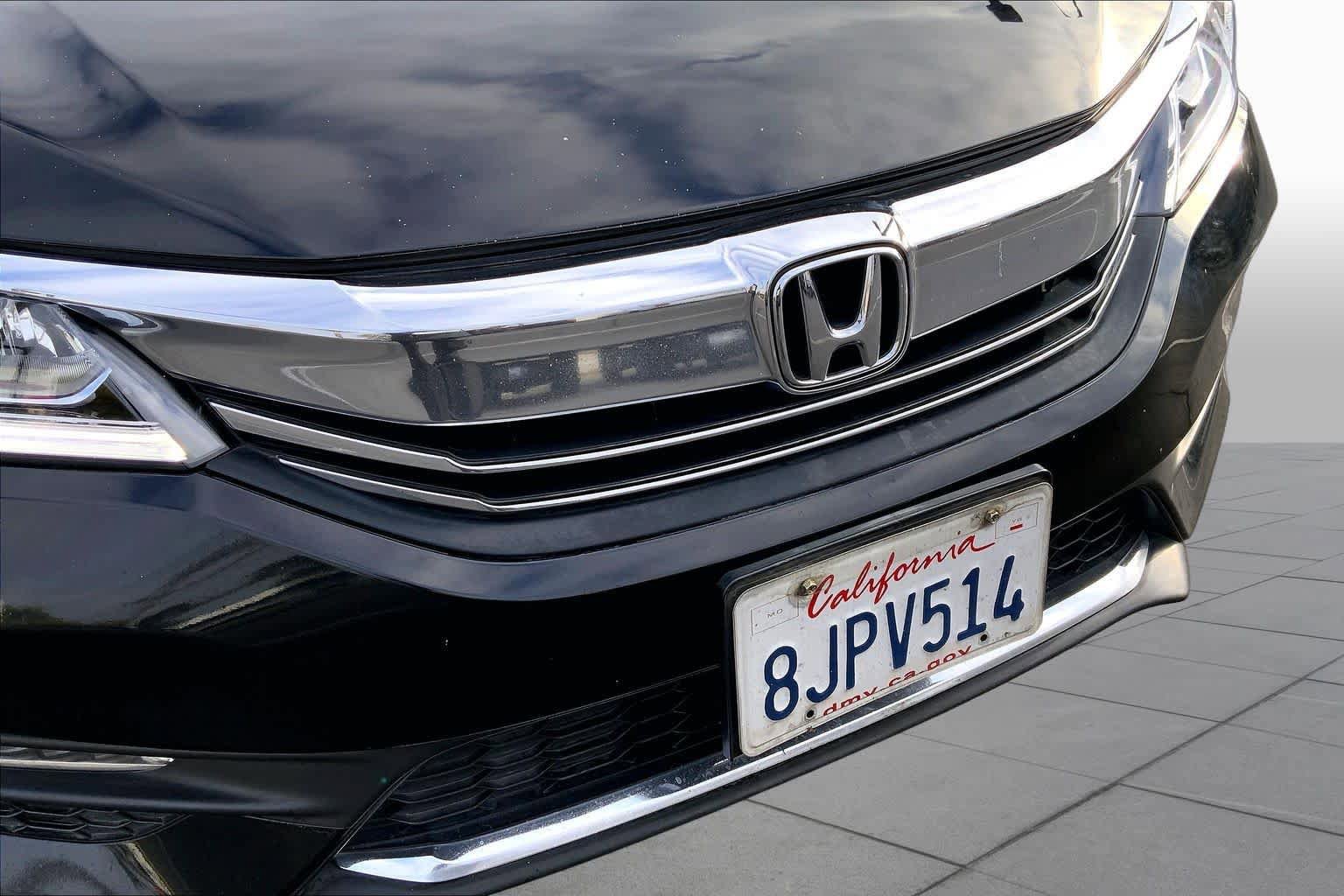 Used 2017 Honda Accord EX-L image 29