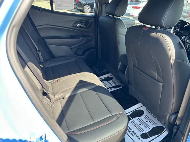 Used 2024 Chevrolet Trax RS w/ Driver Confidence Package image 28