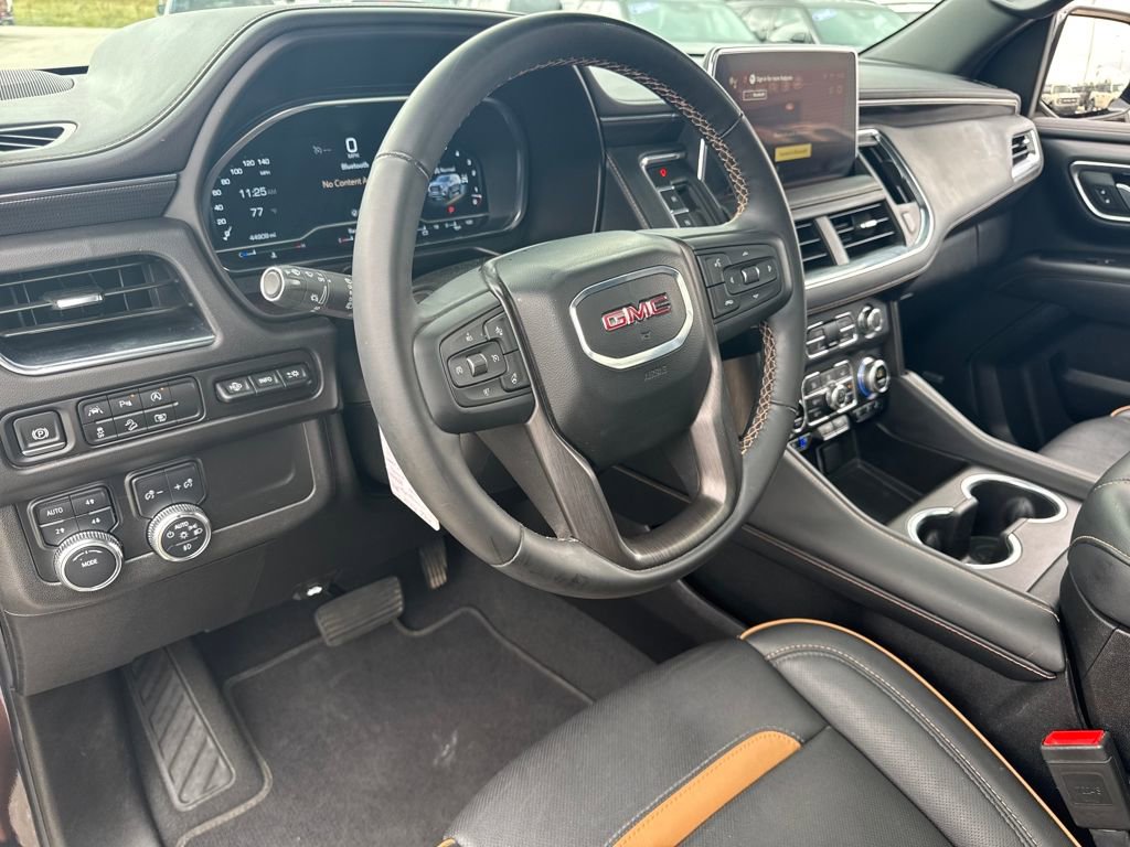 Used 2024 GMC Yukon AT4 w/ Technology Package image 17