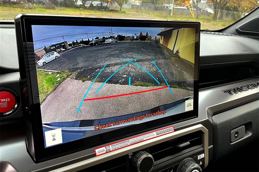 Used 2025 Toyota Tacoma TRD Off-Road image 29