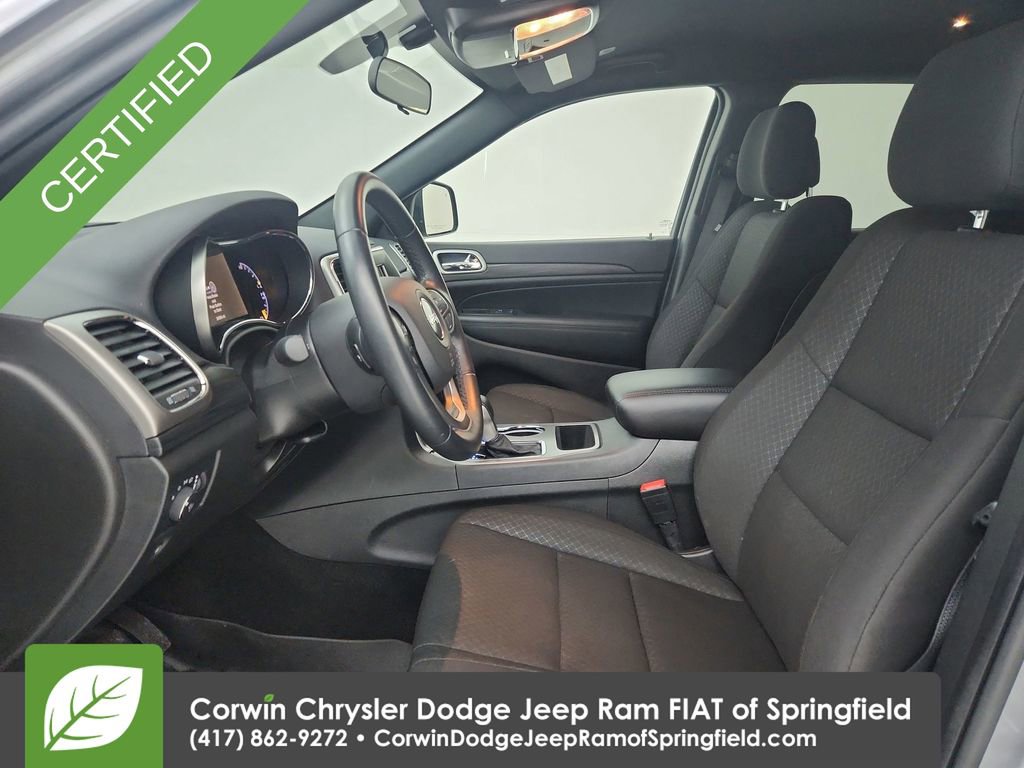 Used 2021 Jeep Grand Cherokee Laredo AWD/4WD image 19