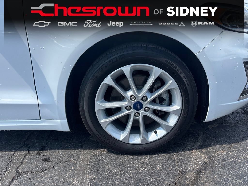 Used 2020 Ford Fusion Energi Titanium FWD image 12