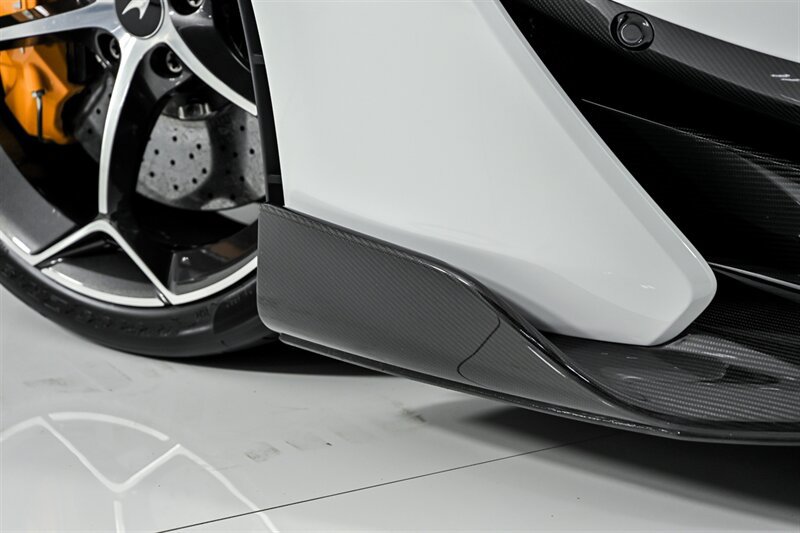Used 2019 McLaren 600LT RWD image 5