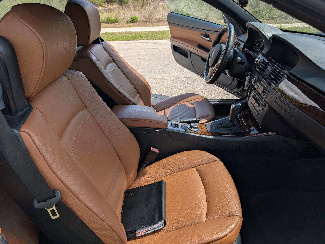 Used 2008 BMW 335i Convertible image 17