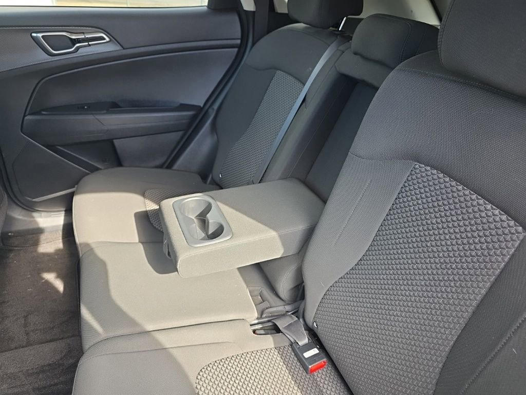 Used 2024 Kia Sportage LX image 17