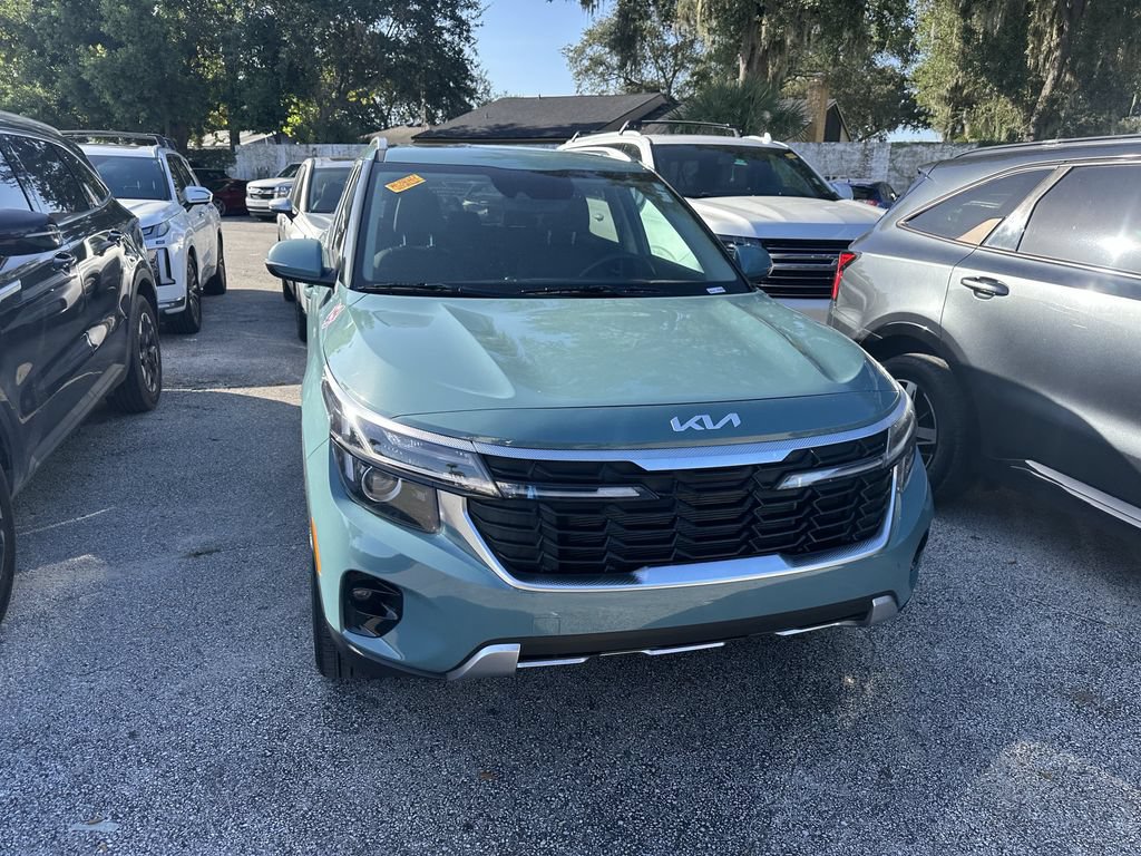 Certified 2025 Kia Seltos EX w/ EX Sunroof Package AWD/4WD image 5