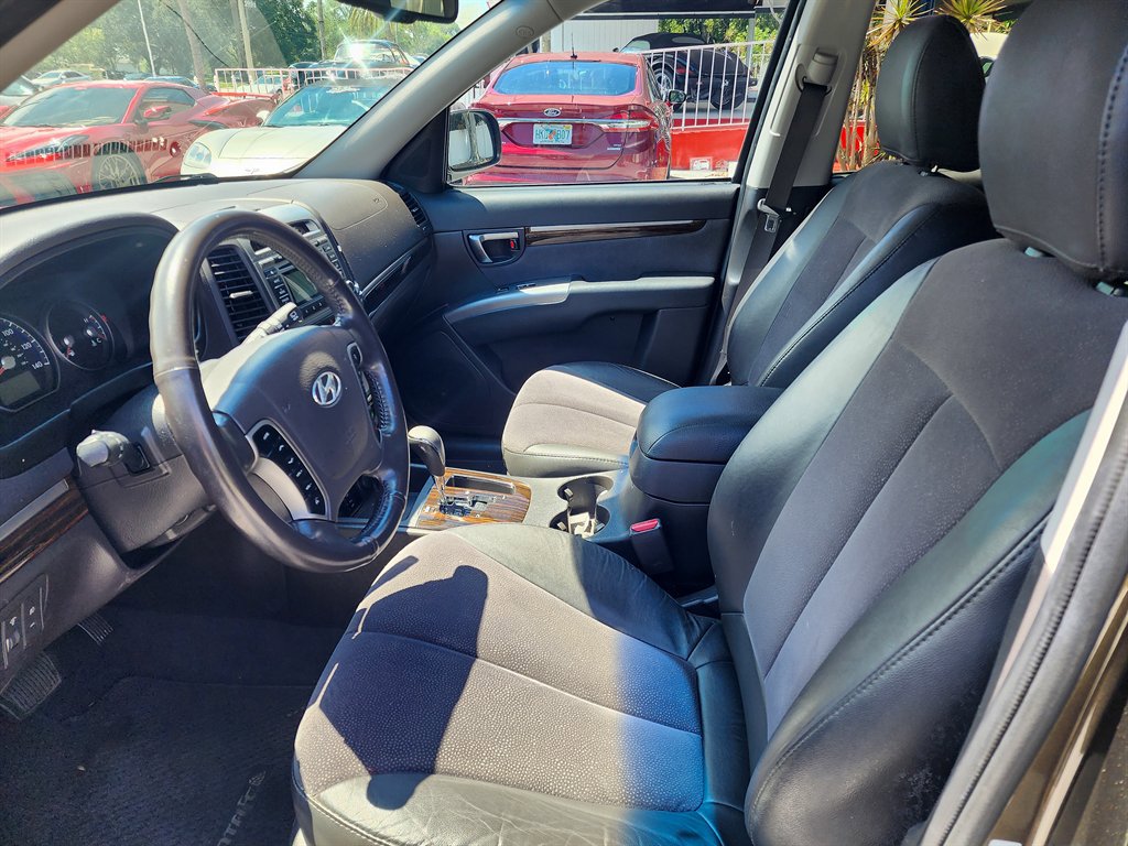 Used 2012 Hyundai Santa Fe SE FWD image 11
