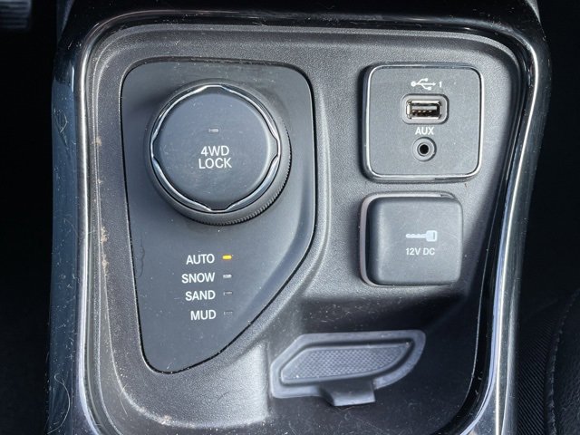Used 2020 Jeep Compass Limited image 39