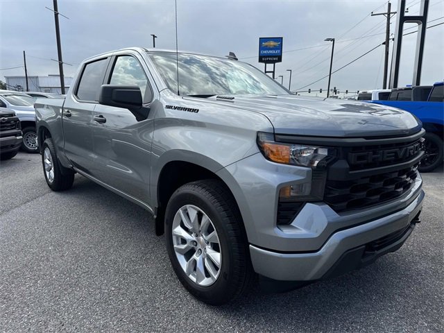 New 2025 Chevrolet Silverado 1500 Custom w/ LPO, Dark Essentials Package