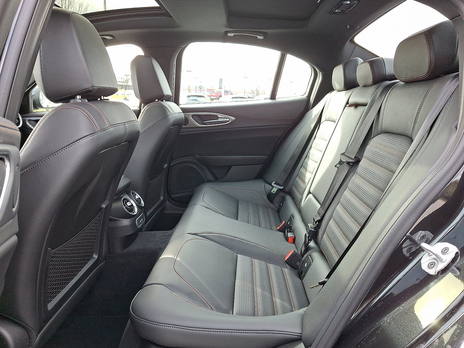 New 2025 Alfa Romeo Giulia AWD w/ Driving Assist Package image 5