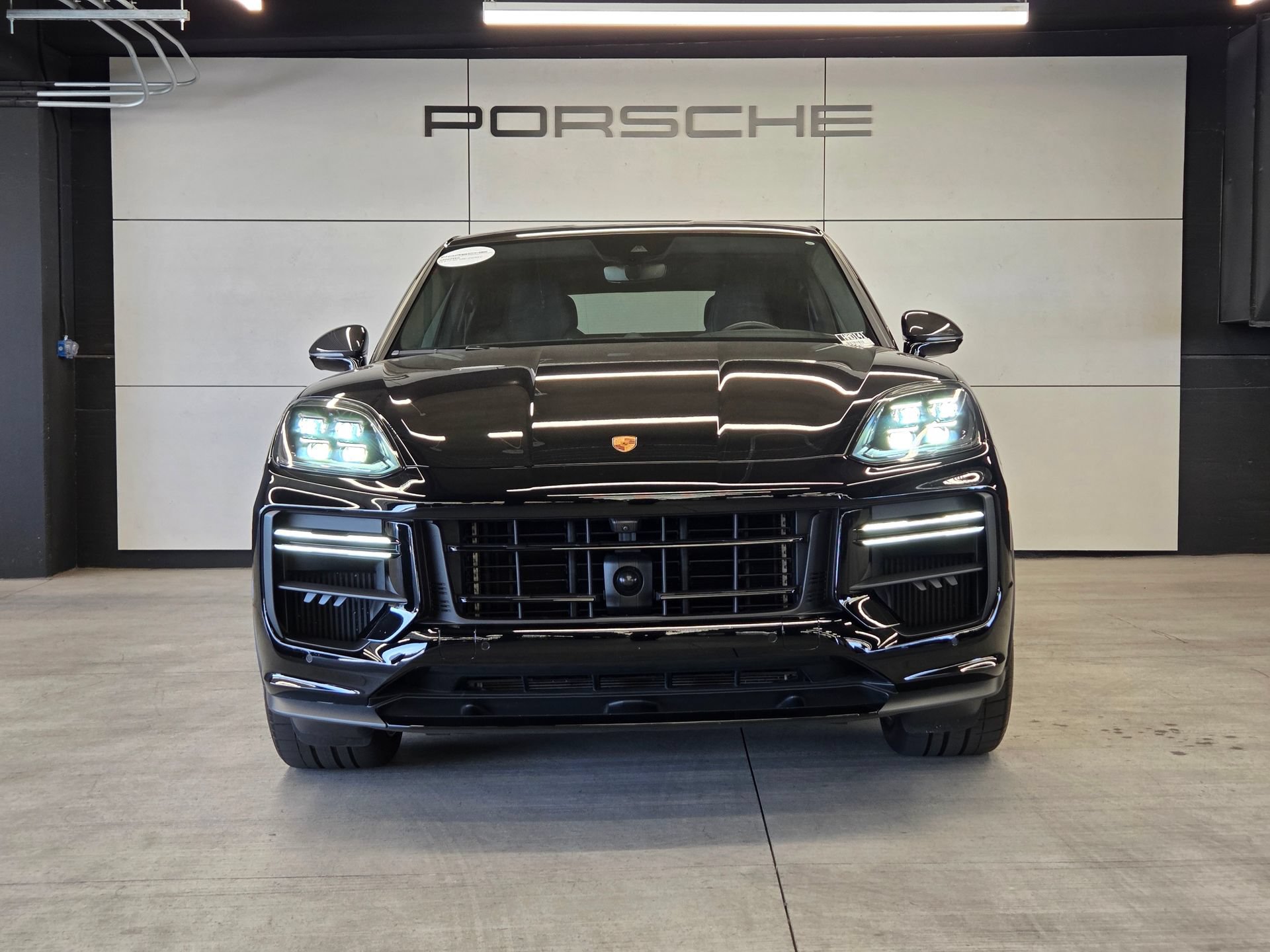 Certified 2024 Porsche Cayenne Turbo GT AWD/4WD image 28