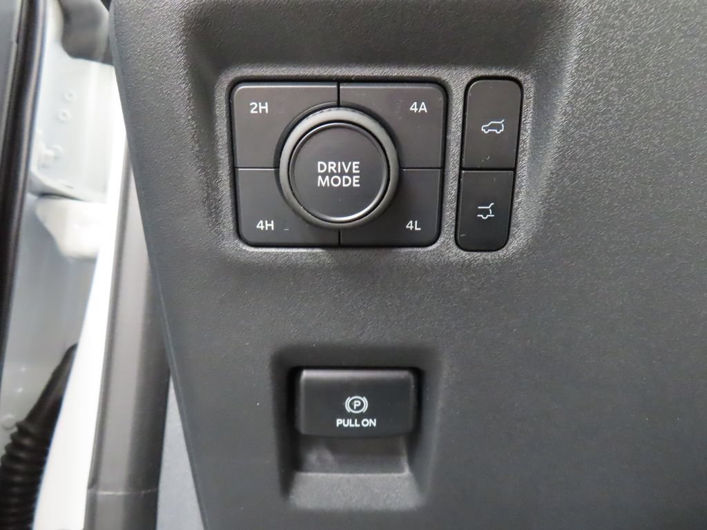 Used 2025 Ford Expedition Platinum w/ Platinum Ultimate Package AWD/4WD image 47