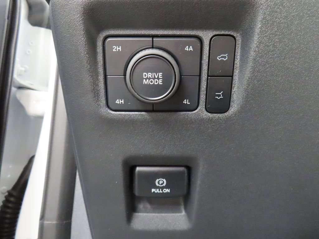 Used 2025 Ford Expedition Platinum w/ Platinum Ultimate Package AWD/4WD image 47