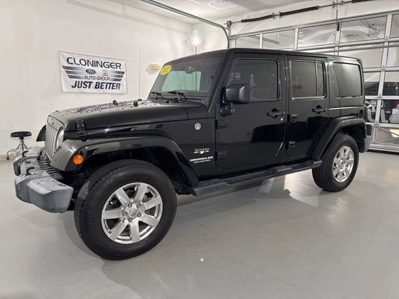 Used 2017 Jeep Wrangler Unlimited Sahara w/ Max Tow Package image 5
