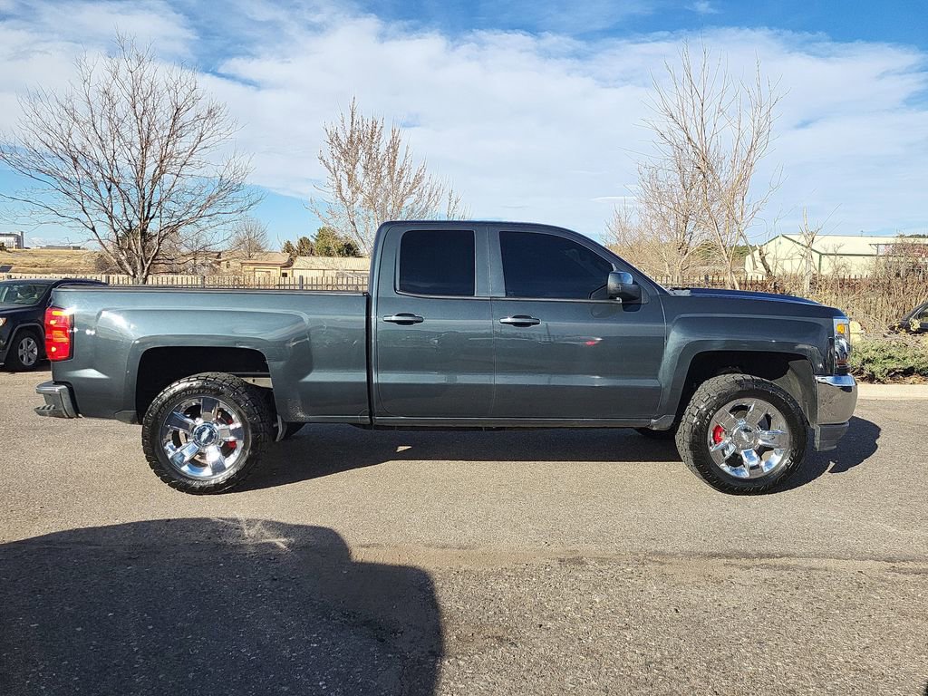 Used 2018 Chevrolet Silverado 1500 LT image 3