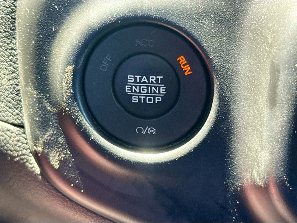 Used 2022 Jeep Wrangler Unlimited Sahara w/ Cold Weather Group AWD/4WD image 14