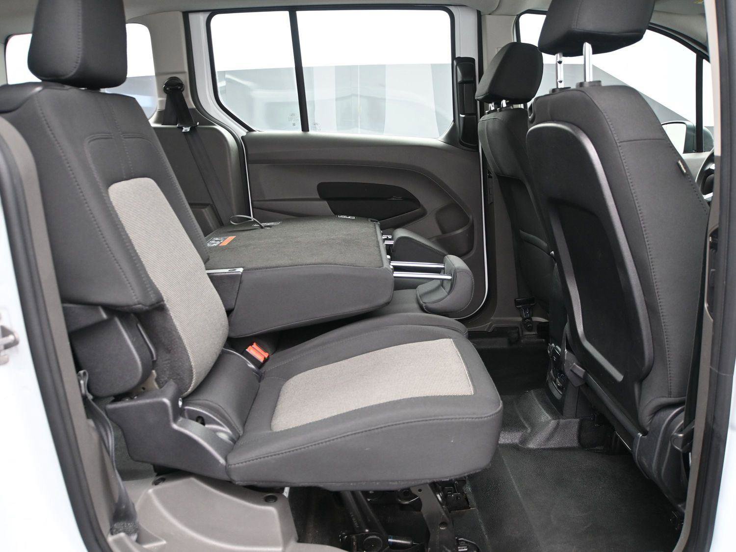 Used 2022 Ford Transit Connect XL image 19