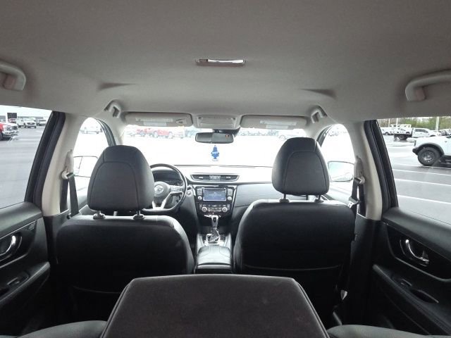 Used 2017 Nissan Rogue SL image 13