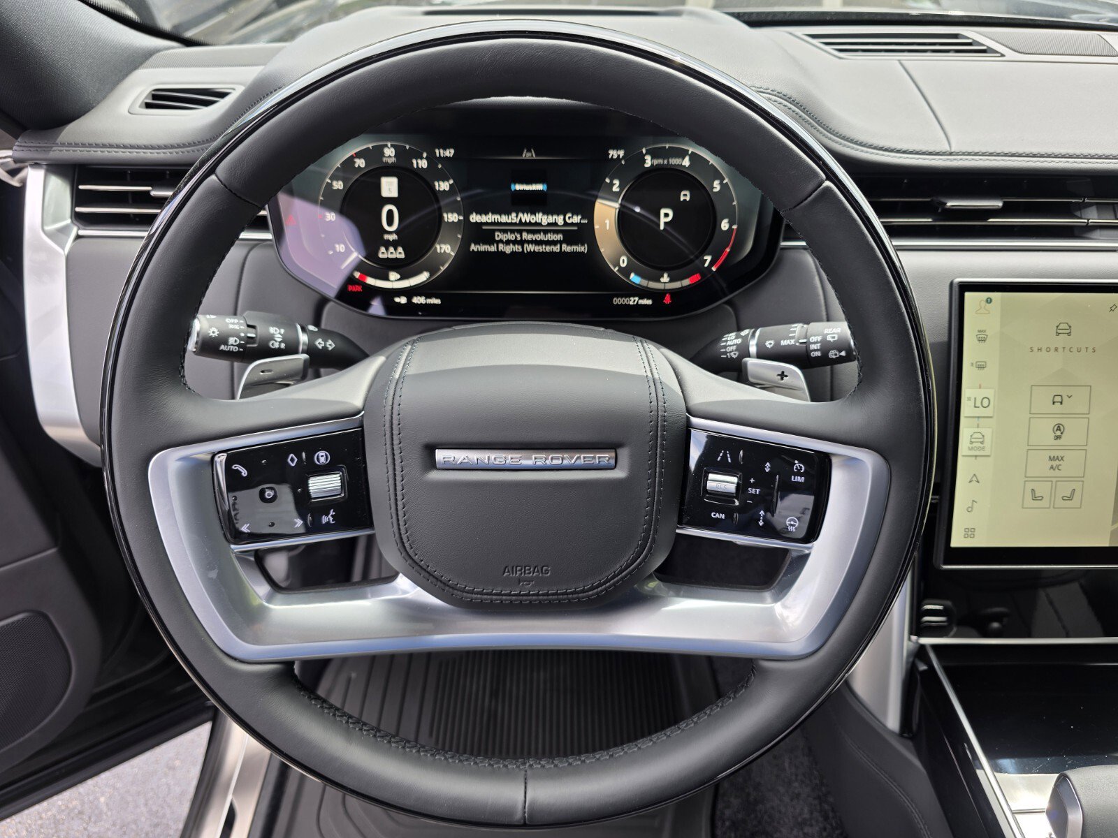 New 2026 Land Rover Range Rover SE image 15