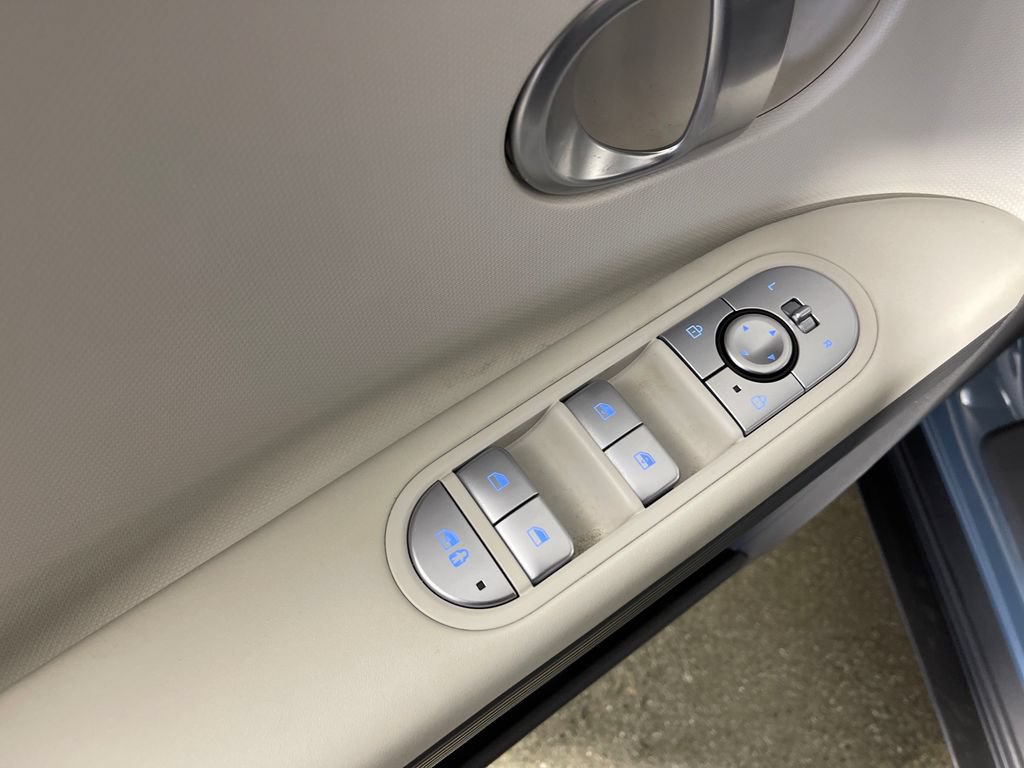 Certified 2024 Hyundai Ioniq 5 SEL RWD image 18