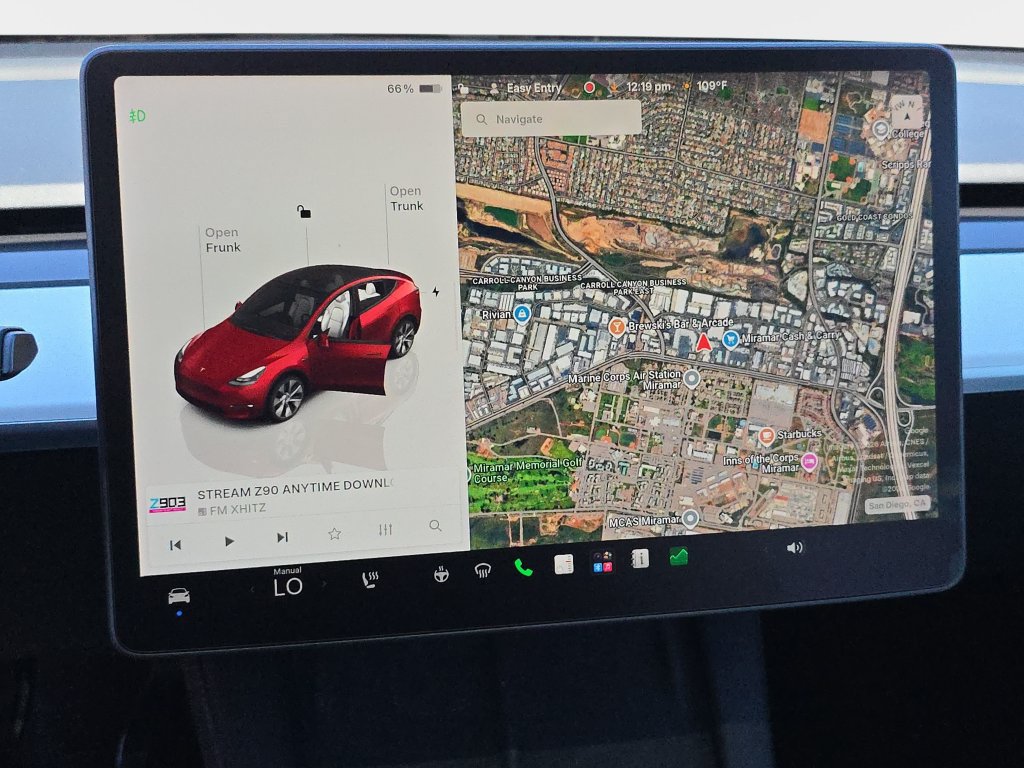 Used 2022 Tesla Model Y Long Range AWD/4WD image 28