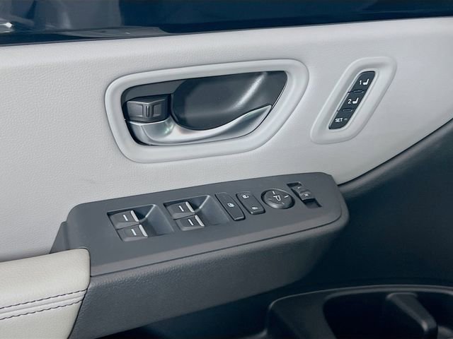 Used 2025 Honda Pilot EX-L image 16