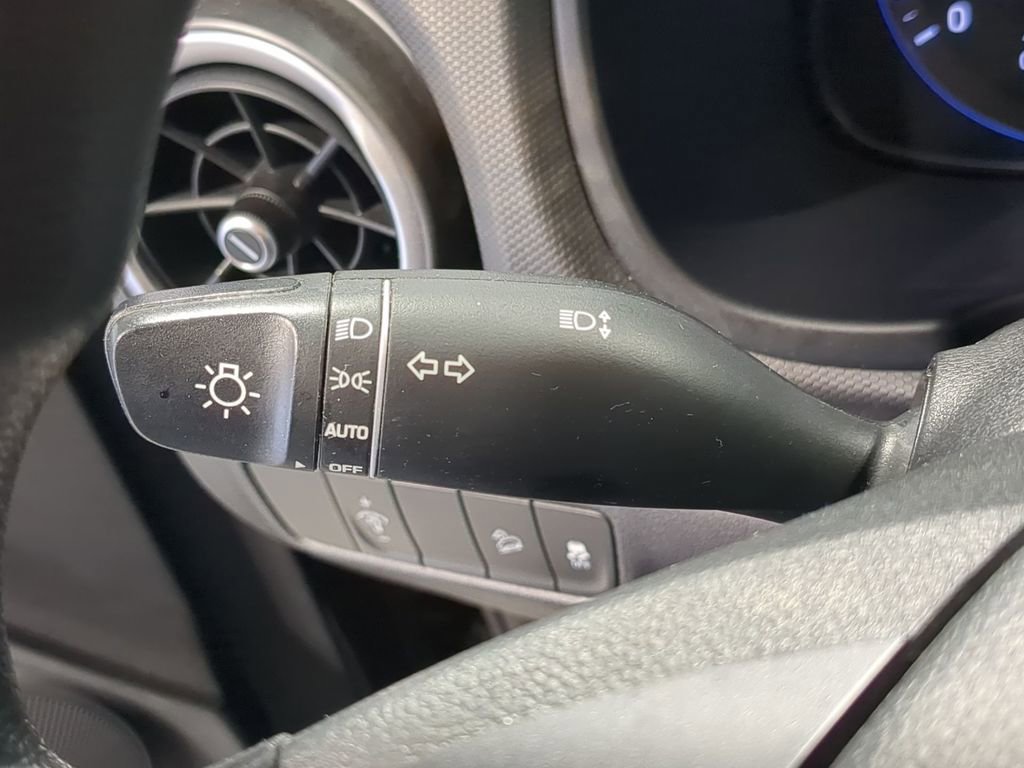 Used 2023 Hyundai Kona SEL AWD/4WD image 29