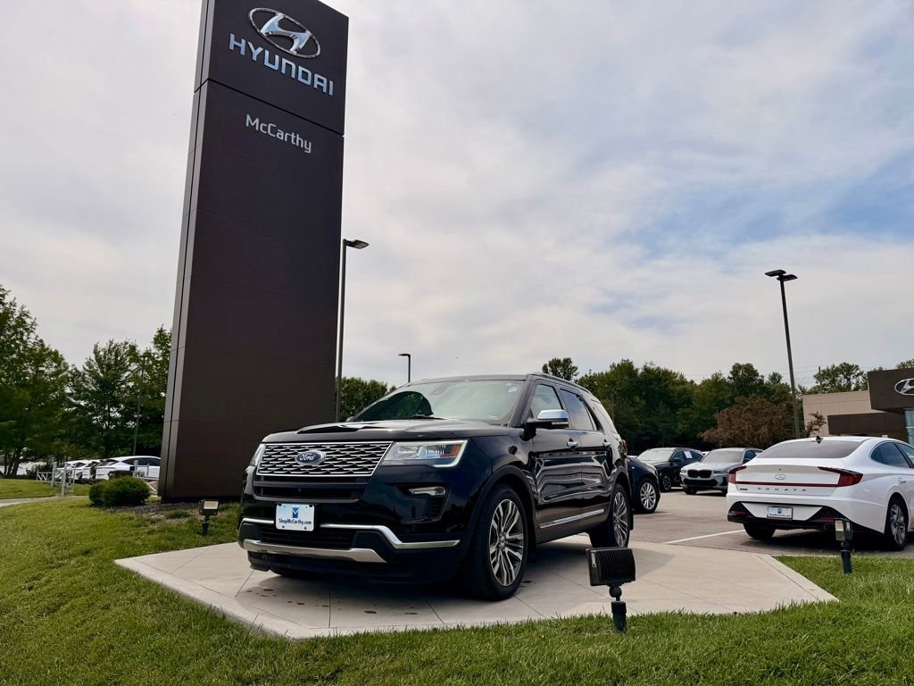 Used 2019 Ford Explorer Platinum AWD/4WD image 1