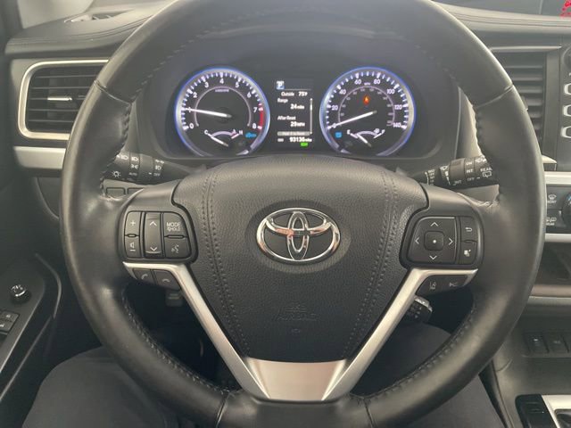 Used 2019 Toyota Highlander XLE image 15
