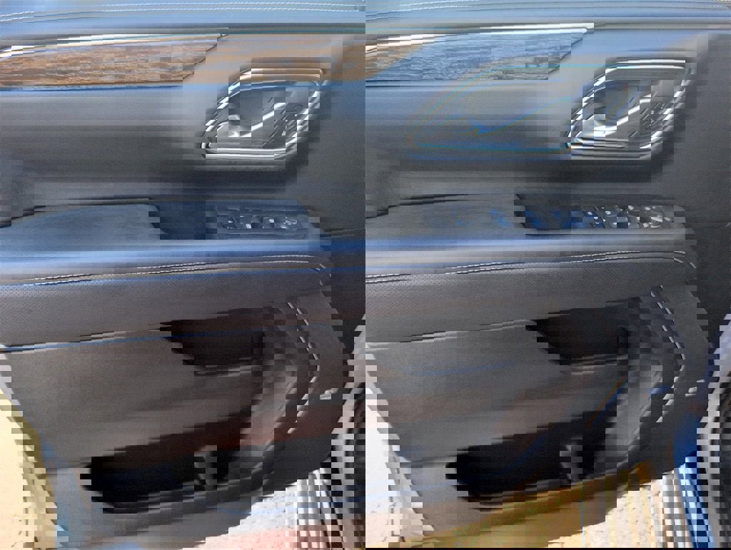 Certified 2024 Chevrolet Tahoe Premier image 16