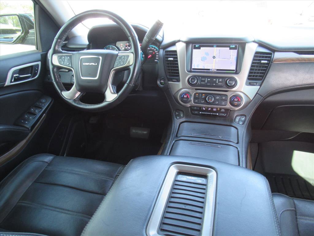 Used 2019 GMC Yukon XL Denali image 12