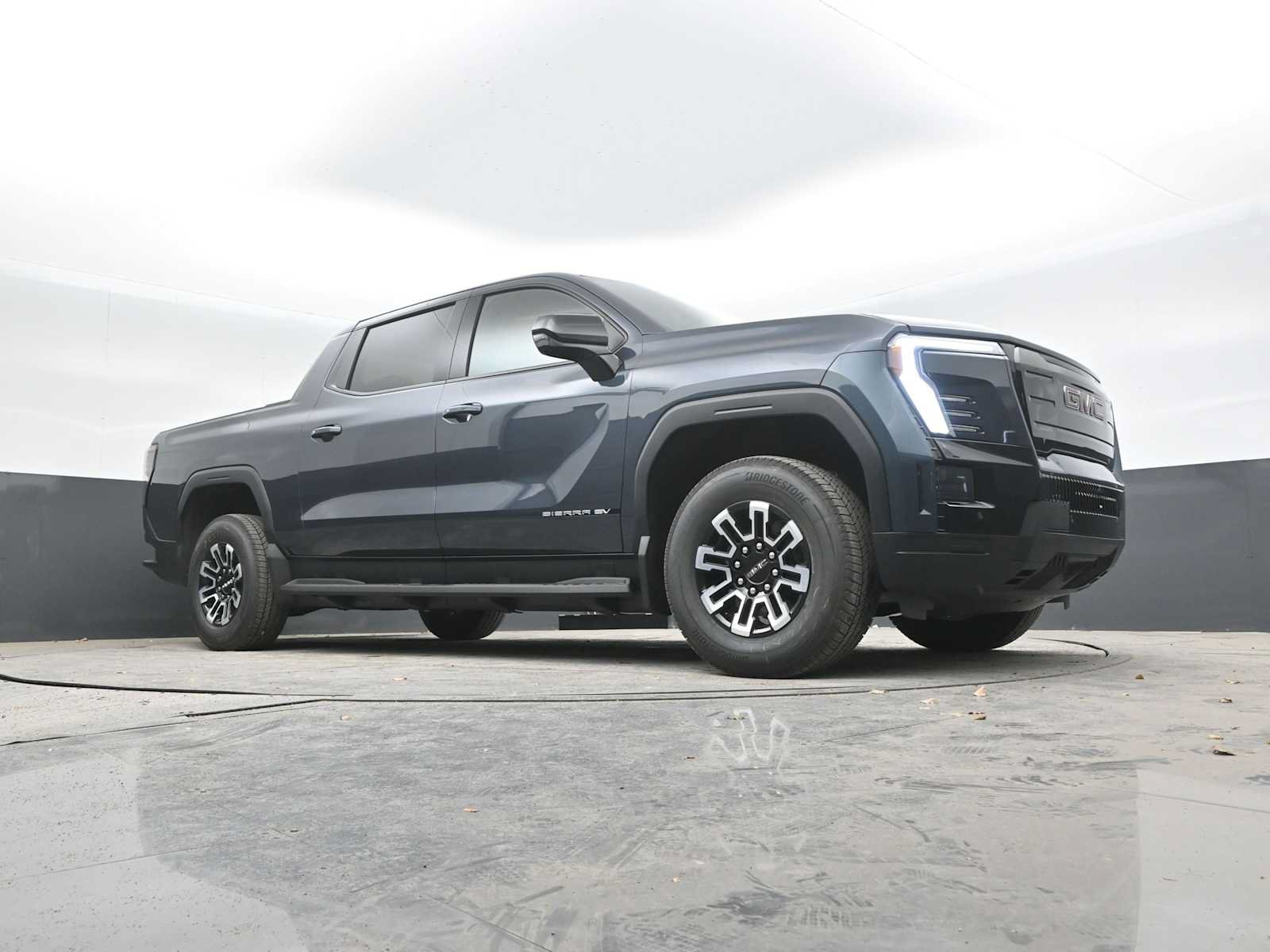 New 2026 GMC Sierra EV Elevation AWD/4WD image 42