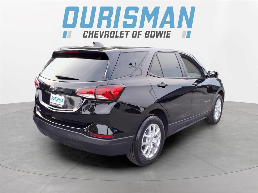 Certified 2024 Chevrolet Equinox LS w/ LS Convenience Package FWD image 3