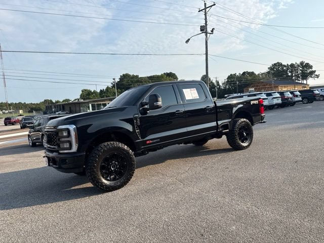Used 2025 Ford F350 Lariat w/ Lariat Ultimate Package AWD/4WD image 4