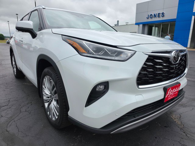 Used 2023 Toyota Highlander Platinum AWD/4WD image 7