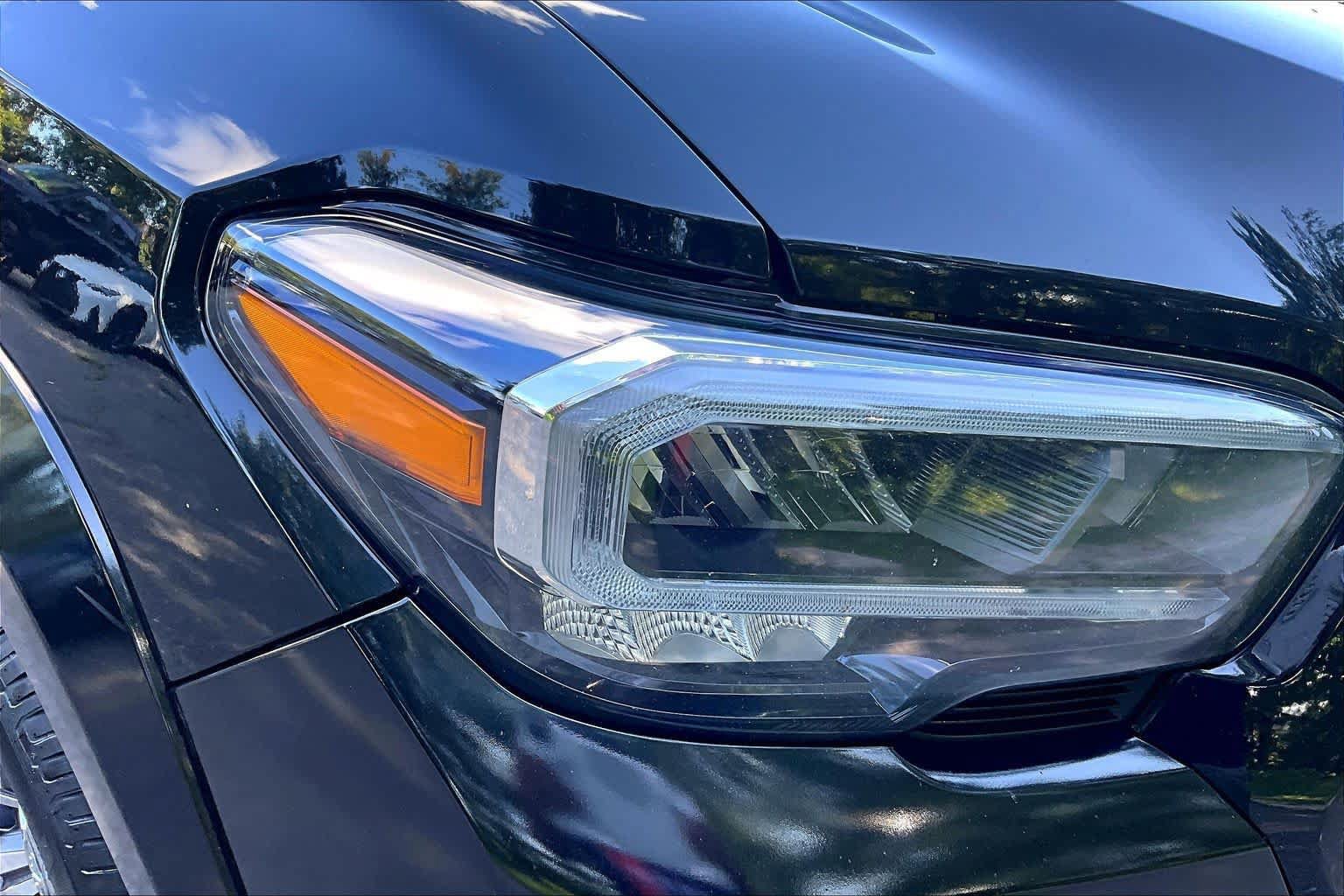 Used 2021 Toyota Tacoma Limited AWD/4WD image 26