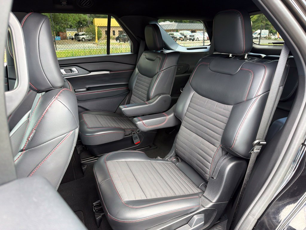 Used 2026 Ford Explorer ST-Line AWD/4WD image 19