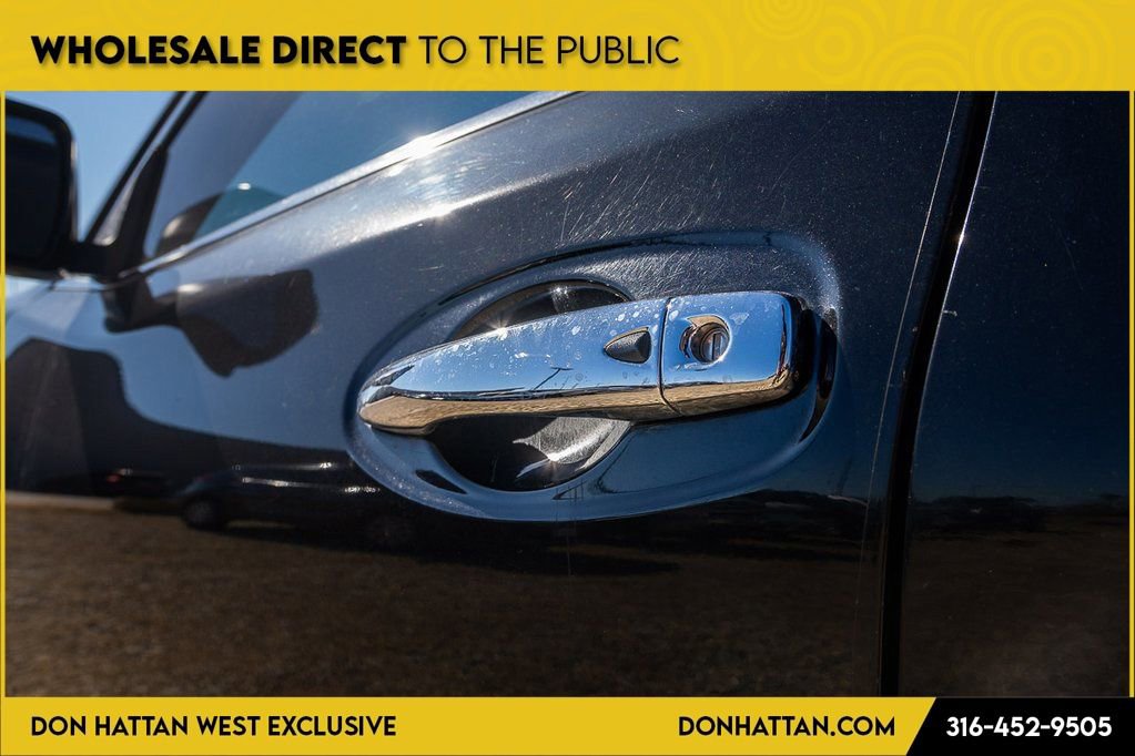 Used 2017 Nissan Rogue SV w/ SV Premium Package image 35