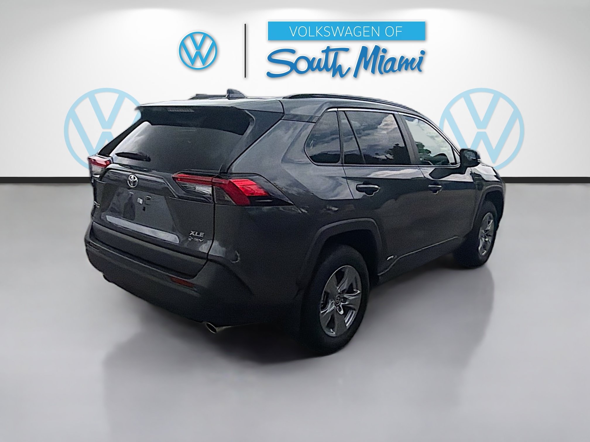 Used 2025 Toyota RAV4 XLE w/ Convenience Package AWD/4WD image 7