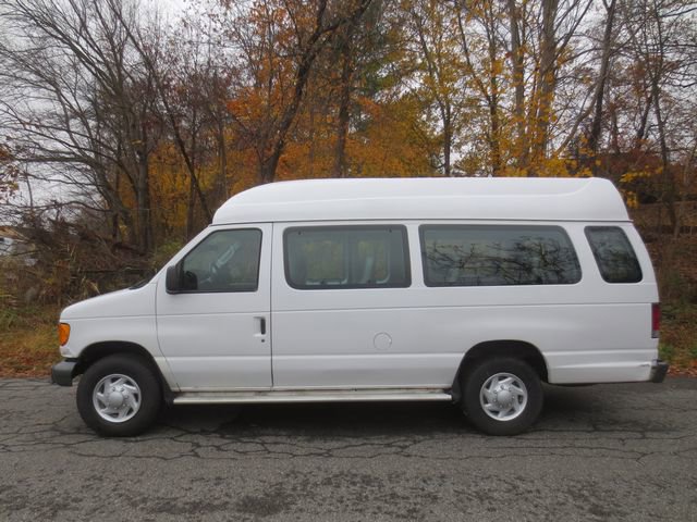 Used 2004 Ford E-350 and Econoline 350 Extended Super Duty image 11