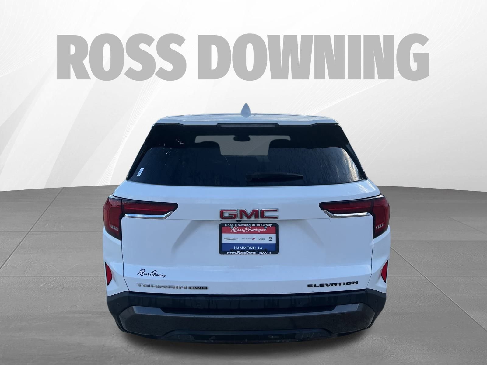 Used 2025 GMC Terrain Elevation image 5