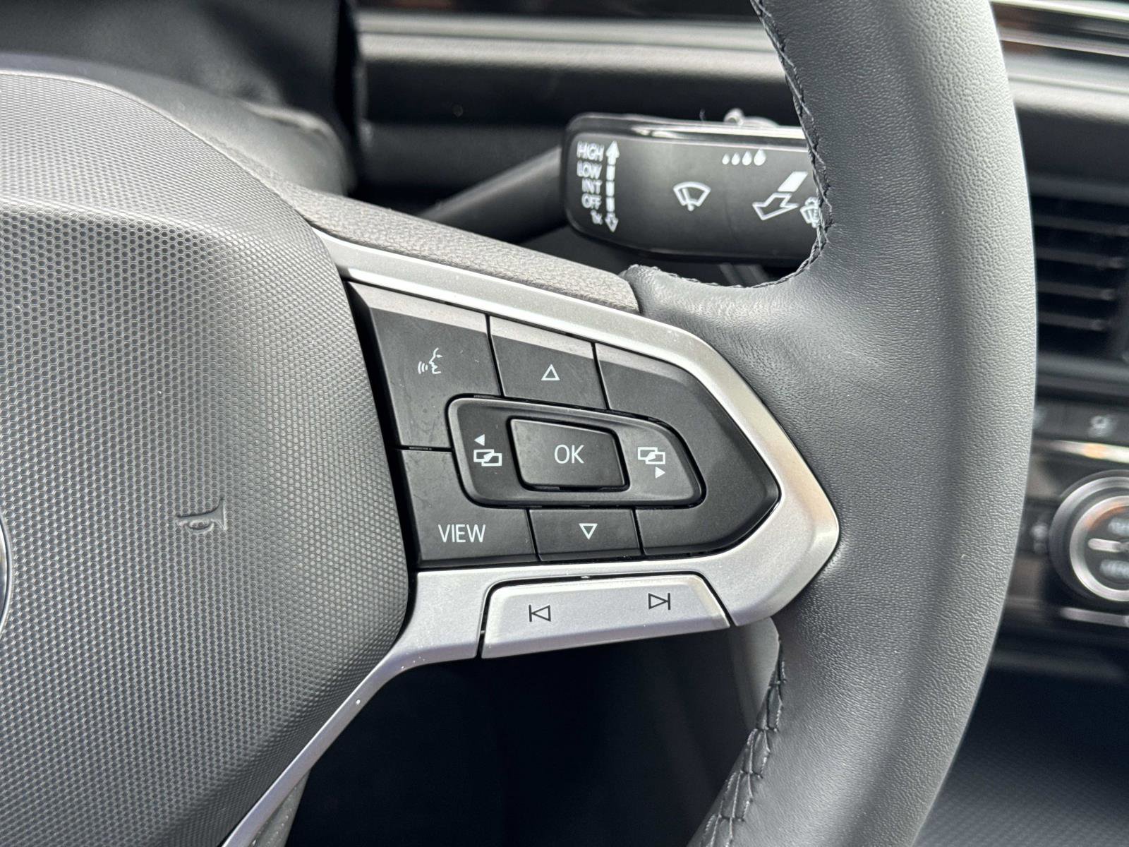 Certified 2022 Volkswagen Jetta SE image 12