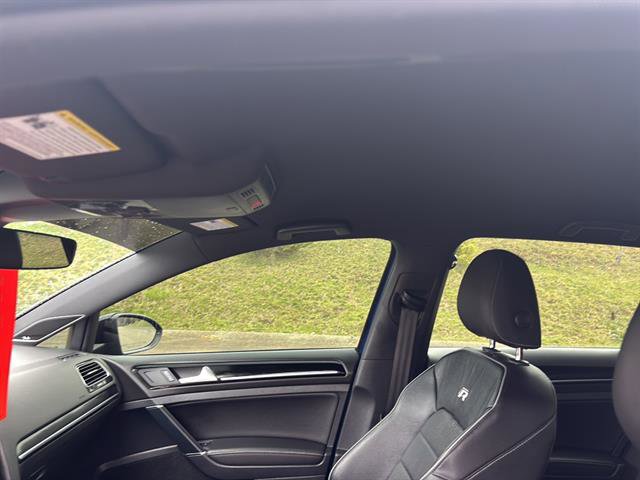 Used 2019 Volkswagen Golf R 4-Door image 14