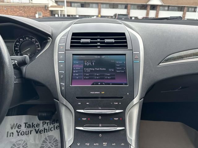 Used 2013 Lincoln MKZ image 38