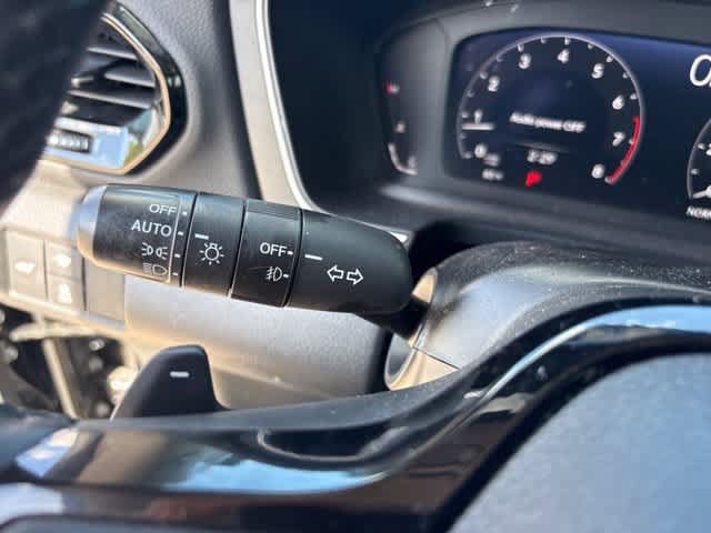 Used 2025 Honda Pilot Elite image 16