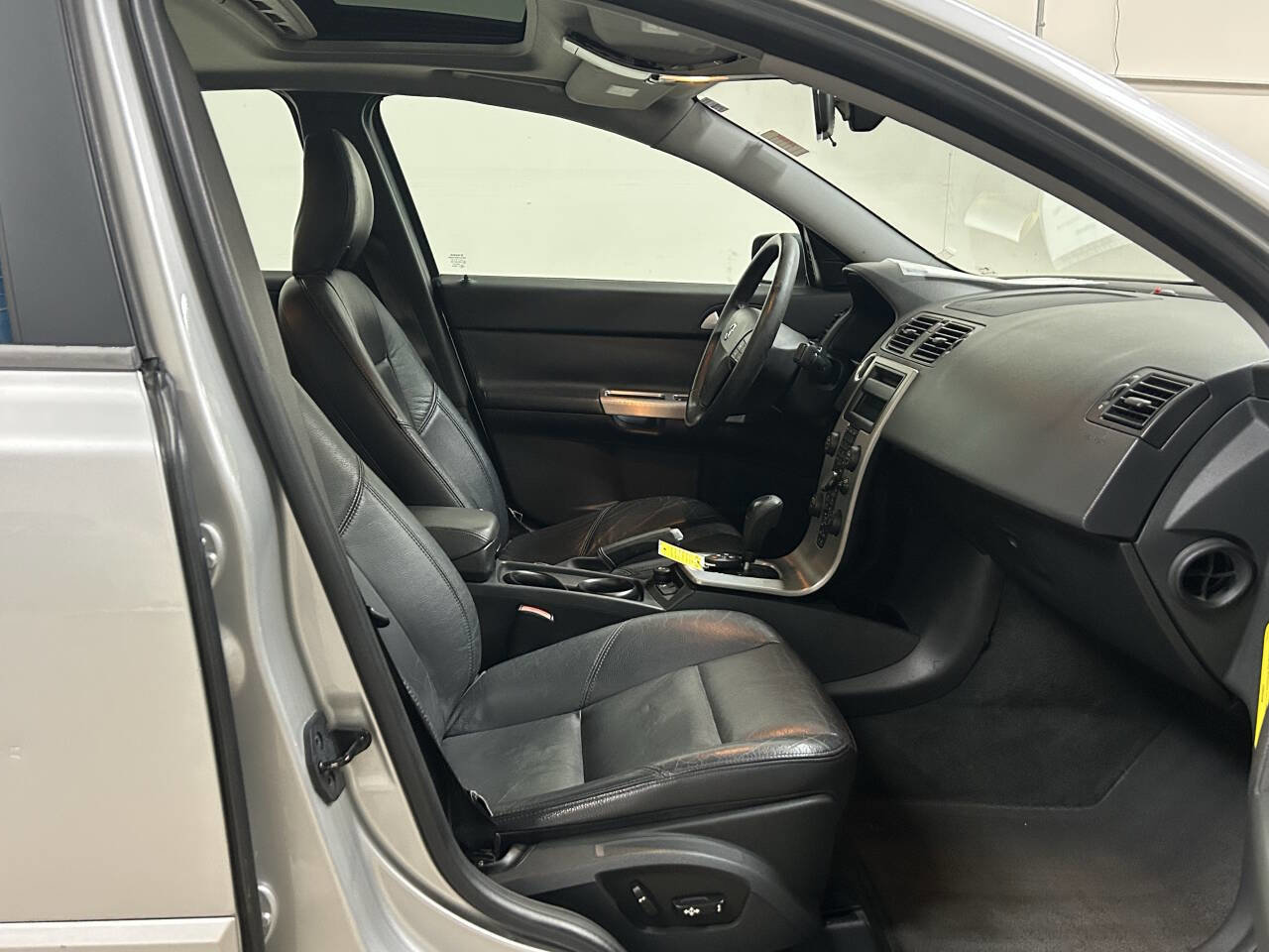 Used 2005 Volvo S40 T5 image 3