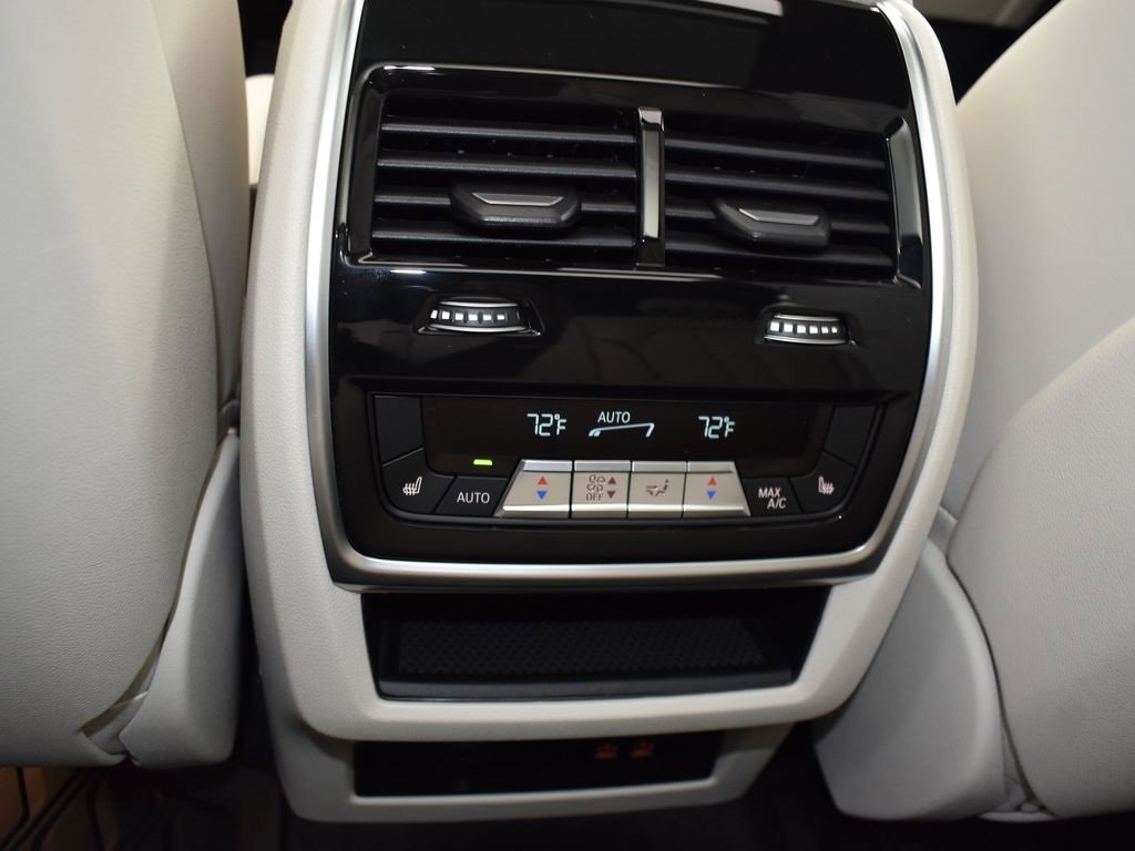 New 2026 BMW X5 sDrive40i w/ Climate Comfort Package image 18