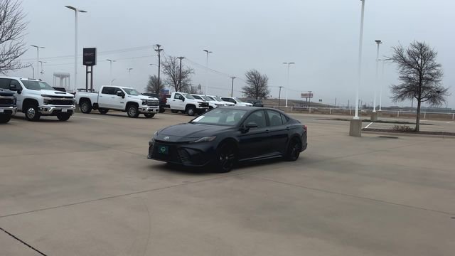 Used 2025 Toyota Camry SE image 5