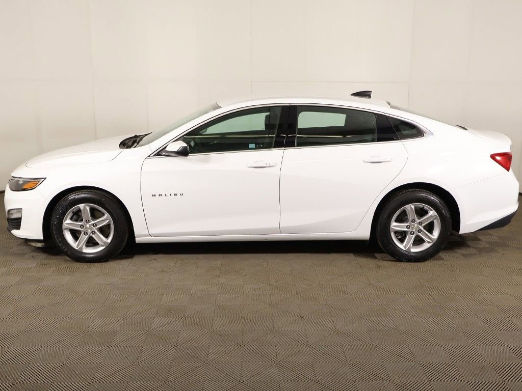 Used 2025 Chevrolet Malibu LS FWD image 16