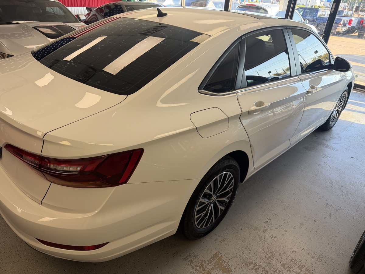 Used 2019 Volkswagen Jetta SE FWD image 3